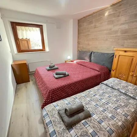 Near The Cable Cars With Views Of The * Вальтурнанш